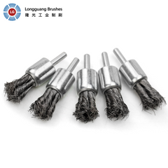 Щетка с витым узлом на конце